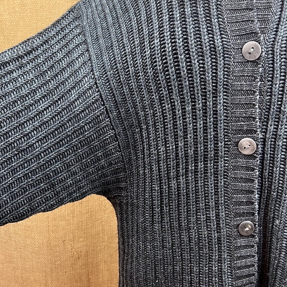 100% Merino Wool Cardigan - Picture 9 of 16